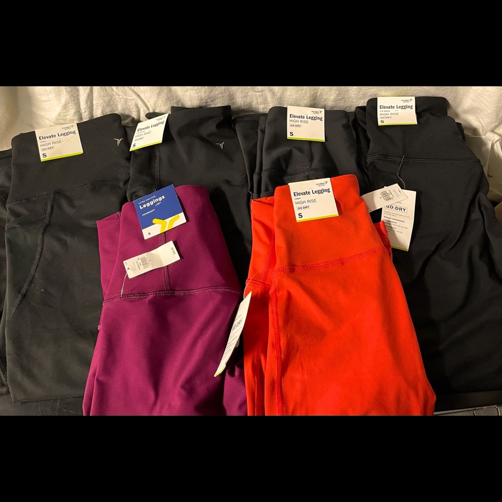 6 New with tags Old Navy Yoga pants size small (over $250 retail)